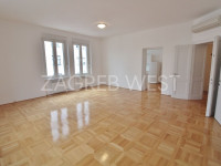 Predivan 4s stan s garažom na odličnoj lokaciji