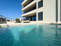 Predivan stan u Medulinu sa bazenom i garažom. 500 metara do plaže.