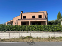 Predivna kuća u okolici Terama, Italija