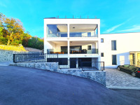 PREDIVNI PENTHOUSE SA GARAŽOM I ZASEBNIM APARTMANOM