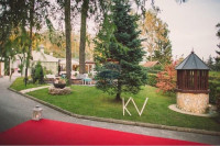 PREDIVNO IMANJE S RASKOŠNIM WEDING RESORTOM / BEAUTIFUL ESTATE WITH A