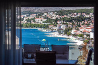 Prekrasan 3-soban penthouse s otvorenim pogledom na more, Okrug Gornji