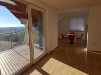 Prekrasan četverosoban stan NKP 100,85 m2, dva parking mjesta, balkon