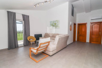 Prekrasan moderan stan u okolici Pule!