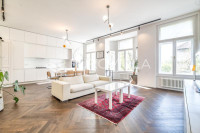 Prekrasan stan u centru grada za najam