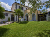 PREKRASNA KAMENA VILLA S BAZENOM SA PANORAMSKIM POGLEDOM!