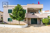 Prekrasna kuća sa 5 stanova, Višnjik, 400 m2, direktno od vlasnika!