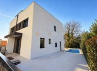 Prekrasna moderna duplex kuća s bazenom, krovna terasa s pogledom
