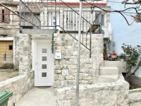 Prekrasna restaurirana kamena kuća u centru Trogira