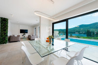 Prodaja prekrasne vile s bazenom i pogledom na more u blizini Dubrovni