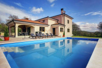 - Prekrasna villa sa bazenom , Rovinjsko selo -