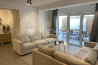 Premantura, peterosoban stan, 500 m od plaže, NKP 123 m2