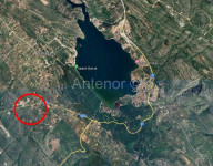 PRIDRAGA - građevinsko zemljište 700 m2
