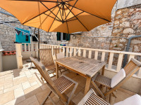 Primošten, centar, trosobni stan, 85m², 100m od mora
