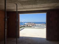 PRIMOŠTEN-PENTHOUSE SA ČAROBNIM POGLEDOM