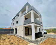 PRIVLAKA - apartman na 1. katu - 350 m do mora