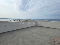 PRIVLAKA - apartman na 2. katu s krovnom terasom - S5