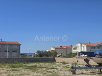 PRIVLAKA - građevinsko zemljište površine 582m2