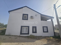 PRIVLAKA-kuća sa dvije stambene jedinice