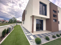 PRIVLAKA - Sabunike, villa s bazenom u blizini mora!!