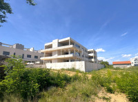 PRIVLAKA - trosoban stan S7 od 107 m2 na 2. katu, 50m od mora, NOVOGRA