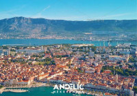 PRIZEMNA KUĆA S DVORIŠTEM - LOVRET SPLIT