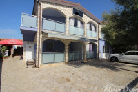 Kuća 30m od plaže – savršen odmor ili investicija!