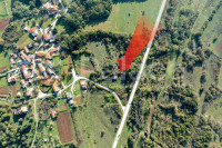 Prizemnica na velikoj građevinskoj parceli - Kujići