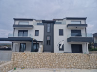 Proboj,novogradnja, 2-sobni apartman 53 m2,prvi red uz more