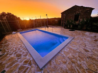 CIJENA PRILIKA-Prodaja istarske kamene kuće,101m2 + 600m2