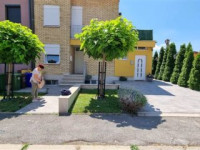 PRODAJA Kuća: Osijek, Naselje M. Krleže, 240.00 m2
