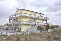 Vodice -Kuća dvokatnica s 6 apartmana , 373,15m2 , 800 m od plaže Hang