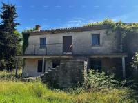 Prodaja kuće sa  stajom i zemljištem u blizini Barbana!