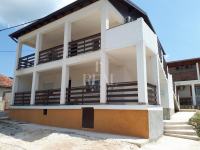 Prodaja novouređene kuće u Gornjem Karinu P+1  156 M2