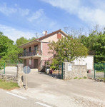 PRODAJE SE KUĆA S OKUĆNICOM-ZA POSLOVNU I STAMBENU NAMJENU