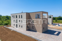 ISTRA, POREČ - Stan u prizemlju s vrtom u novogradnji, blizina plaže