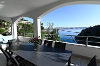 PRODAJA - VILA 240m2 S BAZENOM - 20m OD PLAŽE - CESARICA