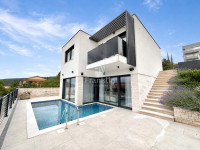 PRODAJA, VILLA S BAZENOM, JADRANOVO, 230m2 + 440m2 DVORIŠTA, 5 SOBA