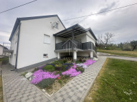 Prodaja, Zabok, Sveti Križ Začretje, kuća 210m2 s prostranom okućnicom