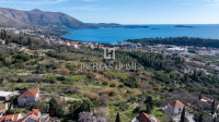 Prodaje se građevinsko zemljište s pogledom na more u Petrači, Župa du