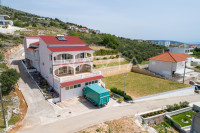 SEGET VRANJICA, VELIKA KUĆA S APARTMANIMA I DODATNIM ZEMLJIŠTEM