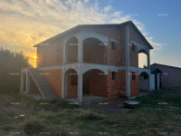 Prodaje se kuća s apartmanima u ROH-BAU fazi – Medulin