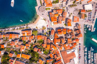 Prodaje se kuća za renovaciju u strogom centru Korčule