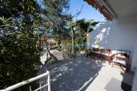 Prodaje se moderno uređen apartman – Jadranovo