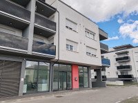 PRODAJE SE POSLOVNI PROSTOR U ČAKOVCU U BLIZINI BOLNICE I GALERIJE SJE