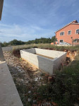 Prodaje se prizemnica sa bazenom- trenutno roh bau faza, Sveti Petar u