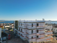 Prodaje se prostrani apartman u prizemlju nove zgrade, Vodice