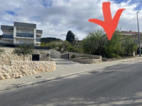 ZEMLJIŠTE U CENTRU IMOTSKOG   2450m2( ambulanta) 1/1 “”EXTRA SNIŽENO””