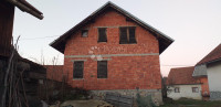 Prilika!! Prodajemo kuću rohbau pod krovom u blizini Vrbovskog
