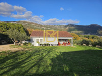 Prodajemo prizemnicu u Kaštel Novom,novogradnja,1239 m2